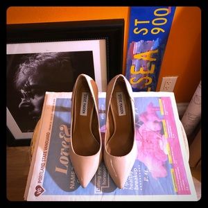 Size 7 Steve Madden pump (Nude/light rose)